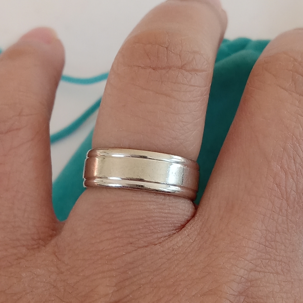 10K Solid White Gold Thick And Heavy Ring Band size 6 For Men or Women